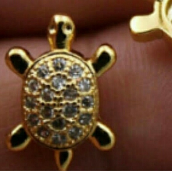 Gold Filled Turtle Stud Earrings - Picture 3 of 6